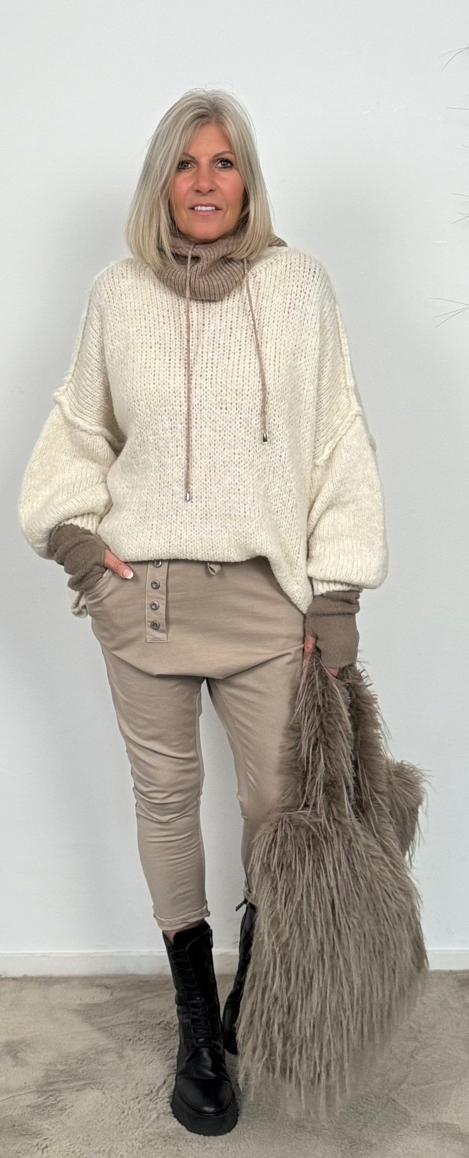 Oversized trui "Mata" - beige