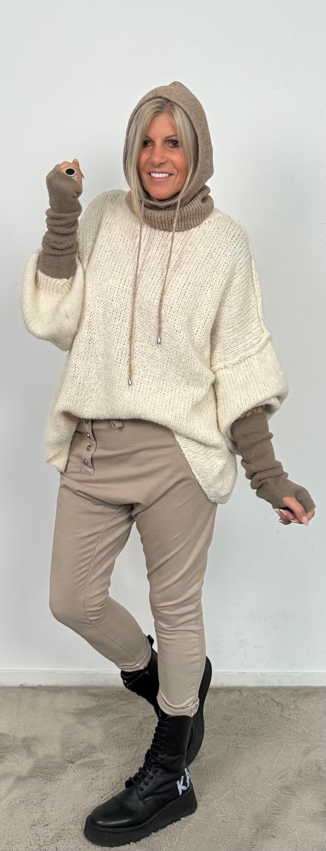 Oversized trui "Mata" - beige