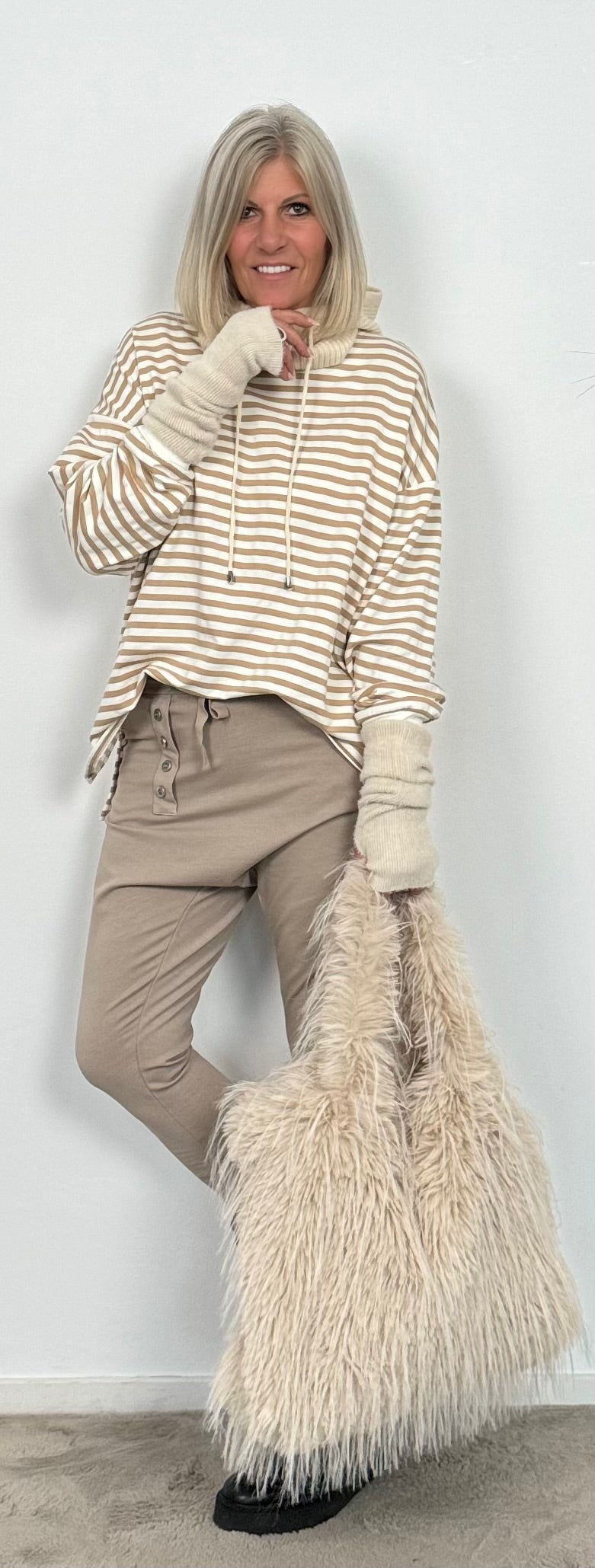 Sweatshirt "Stripes" - beige