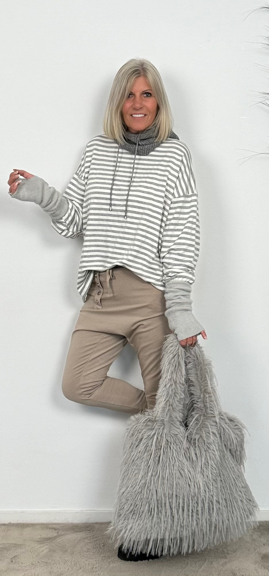 Sweatshirt "Stripes" - grau