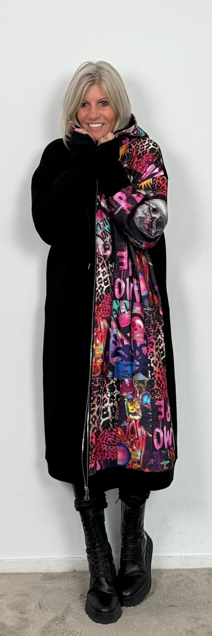 Coat "Overlay" - black-multicolored