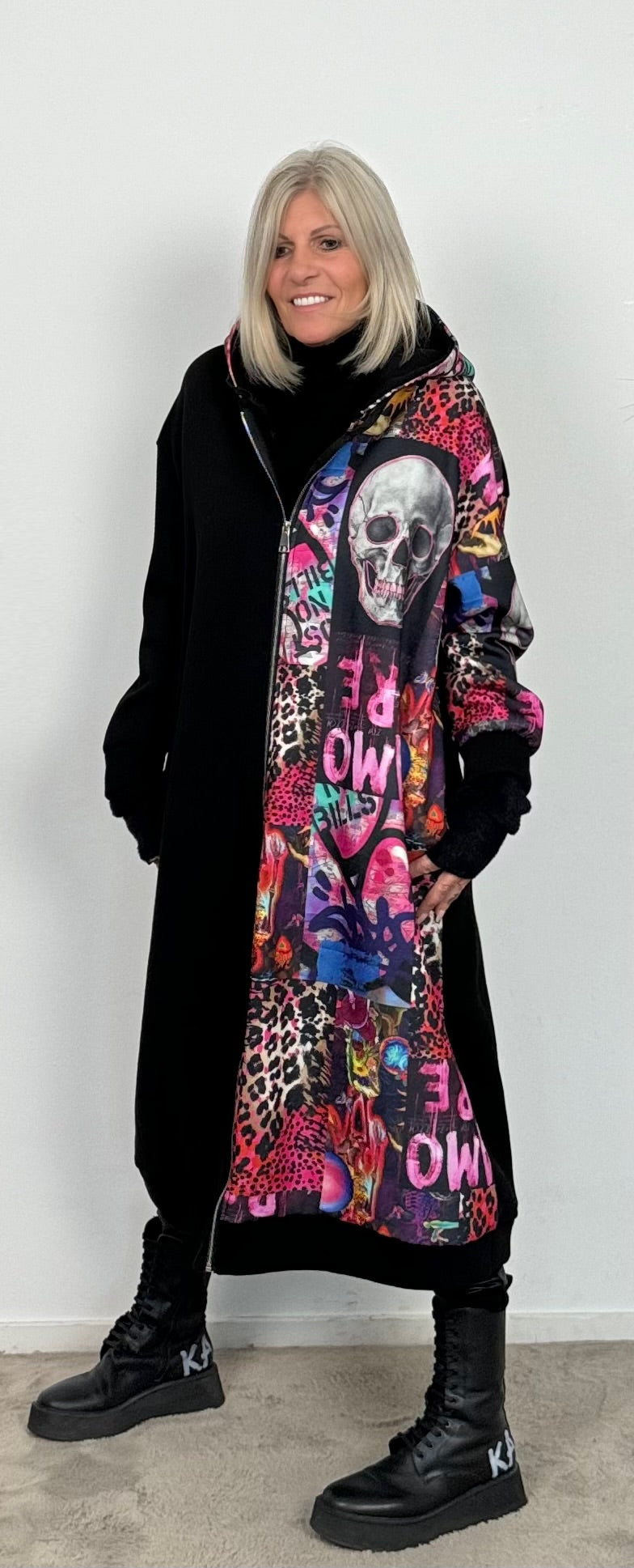 Coat "Overlay" - black-multicolored