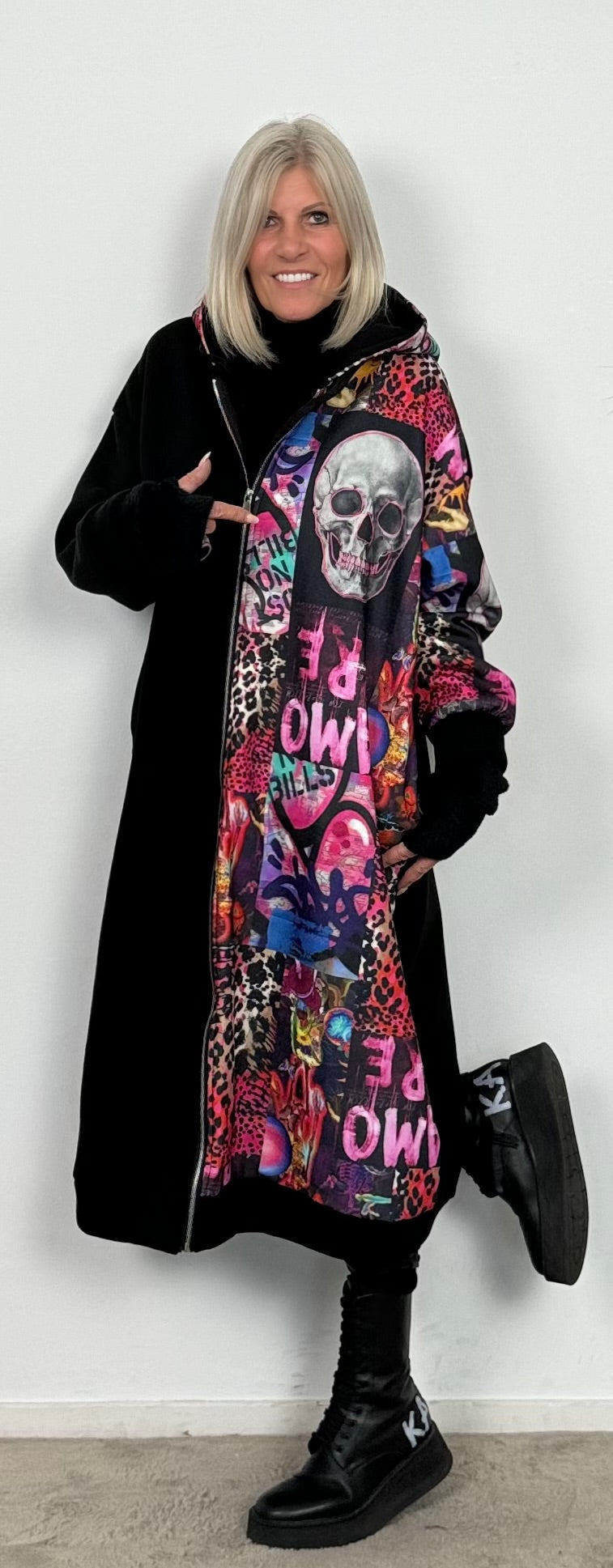 Coat "Overlay" - black-multicolored