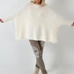 Oversized Pullover Modell "Be" - creme