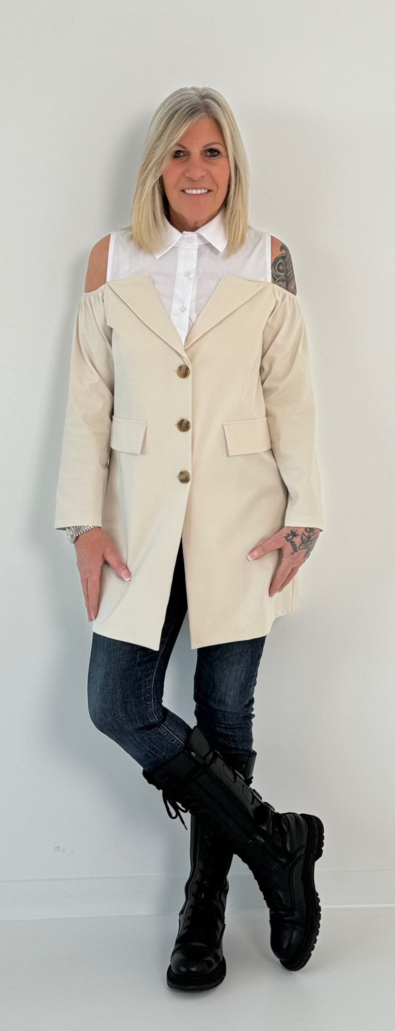 Frock coat/long blazer model “Vanity” - beige