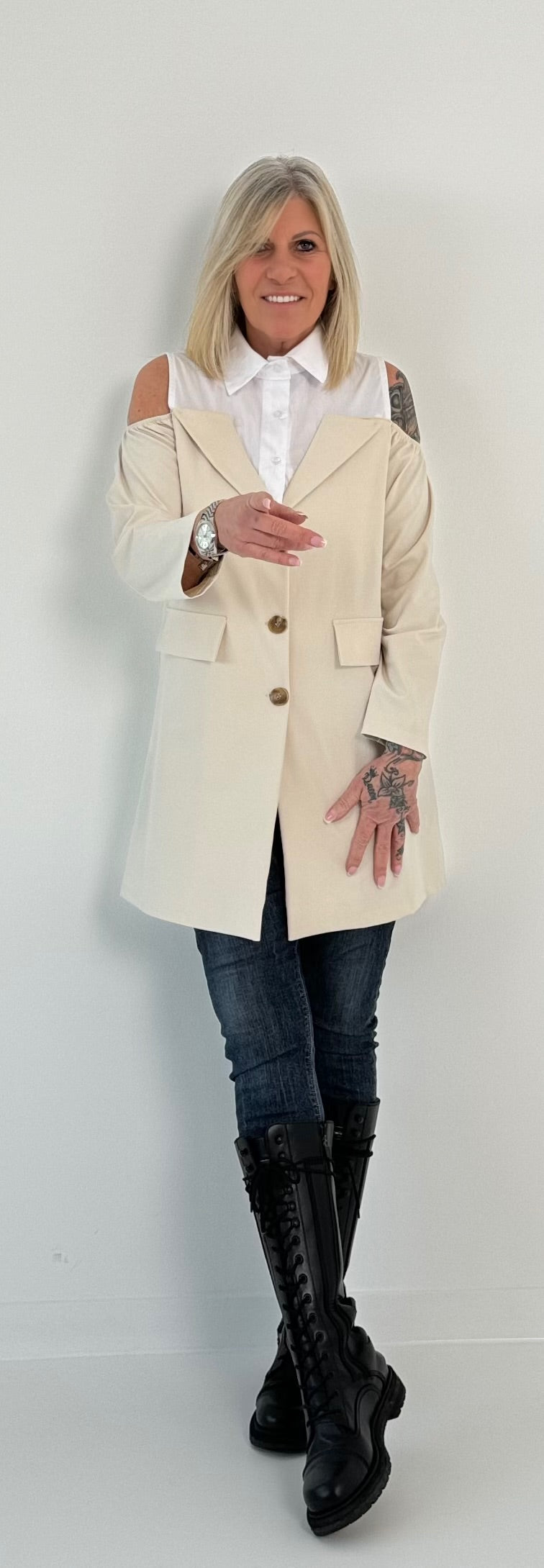 Frock coat/long blazer model “Vanity” - beige