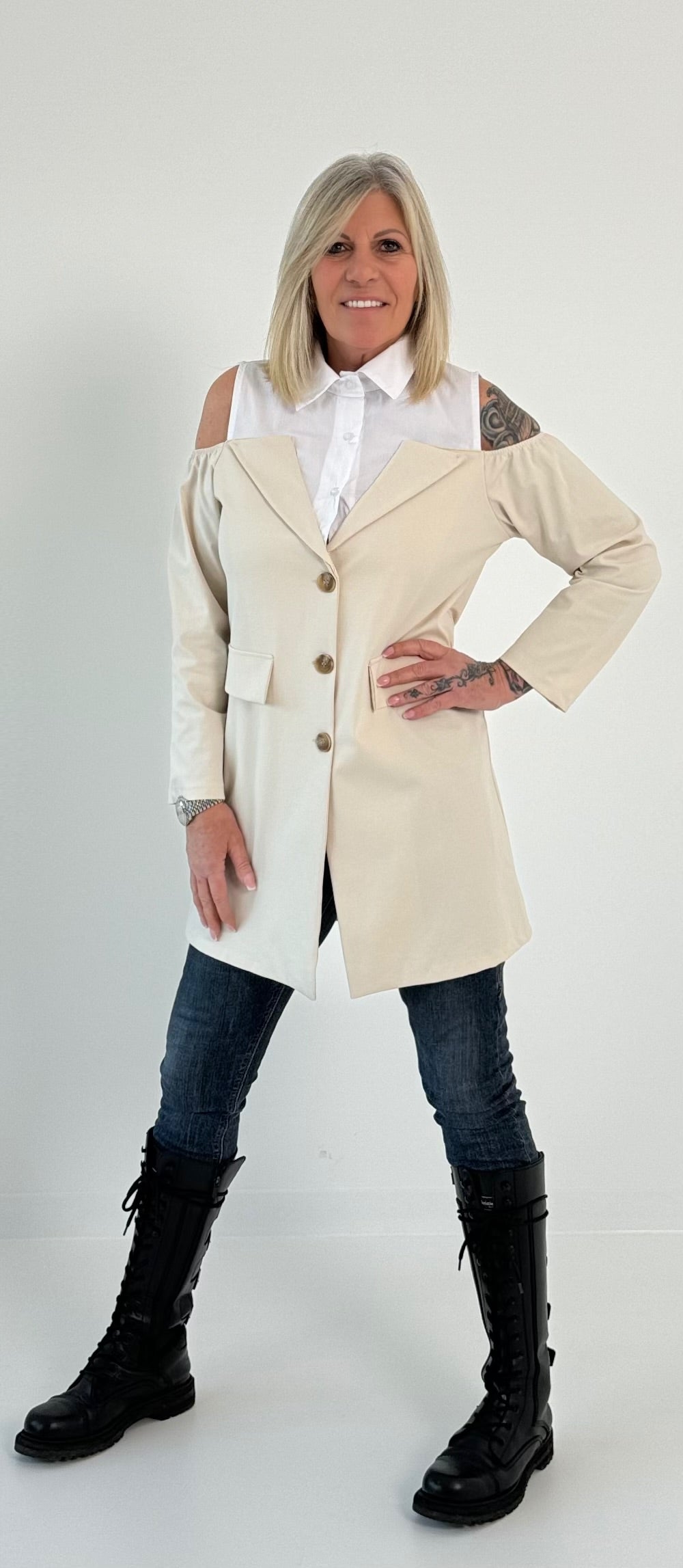 Frock coat/long blazer model “Vanity” - beige