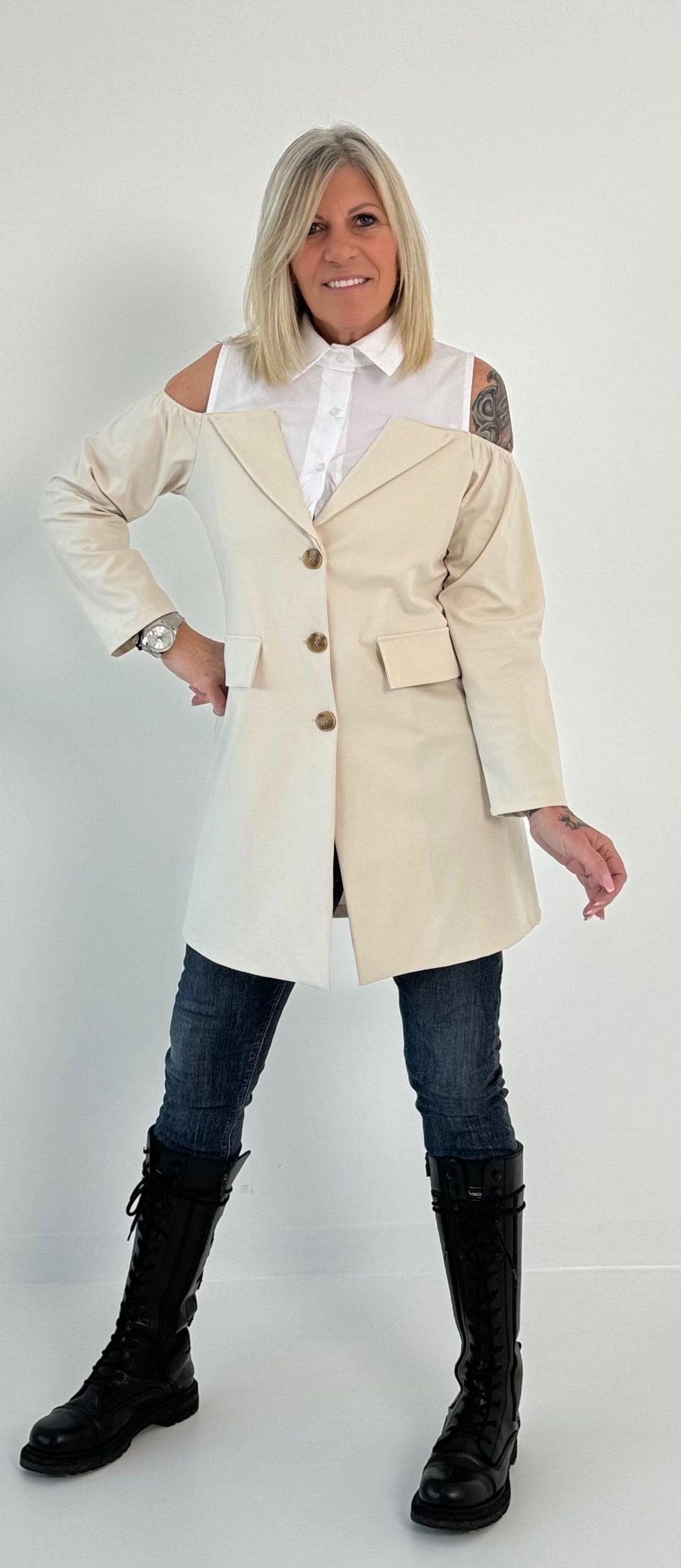 Frock coat/long blazer model “Vanity” - beige