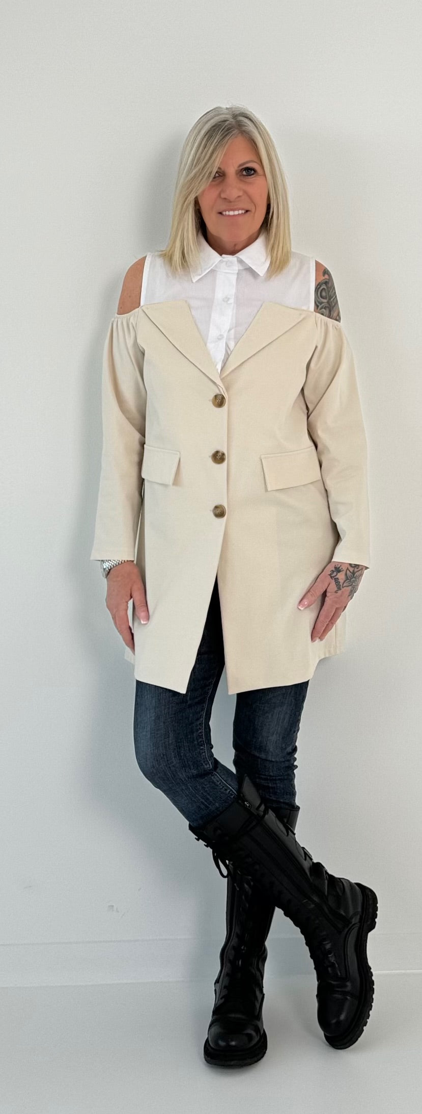 Frock coat/long blazer model “Vanity” - beige