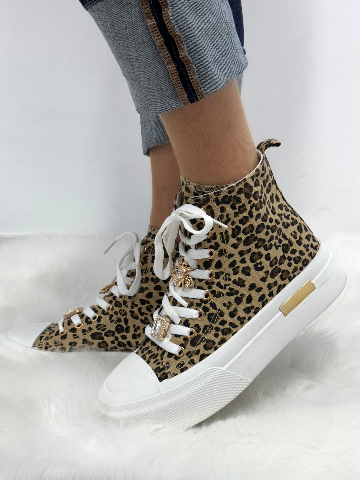 High sneaker with removable decorative elements in Leo look "Jacy" - camel