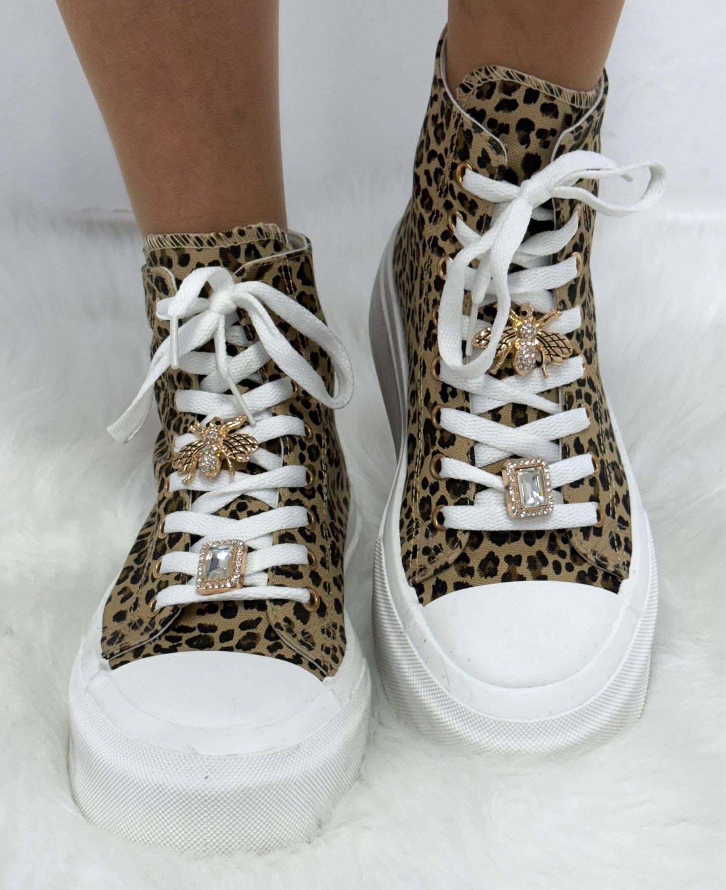 High sneaker with removable decorative elements in Leo look "Jacy" - camel