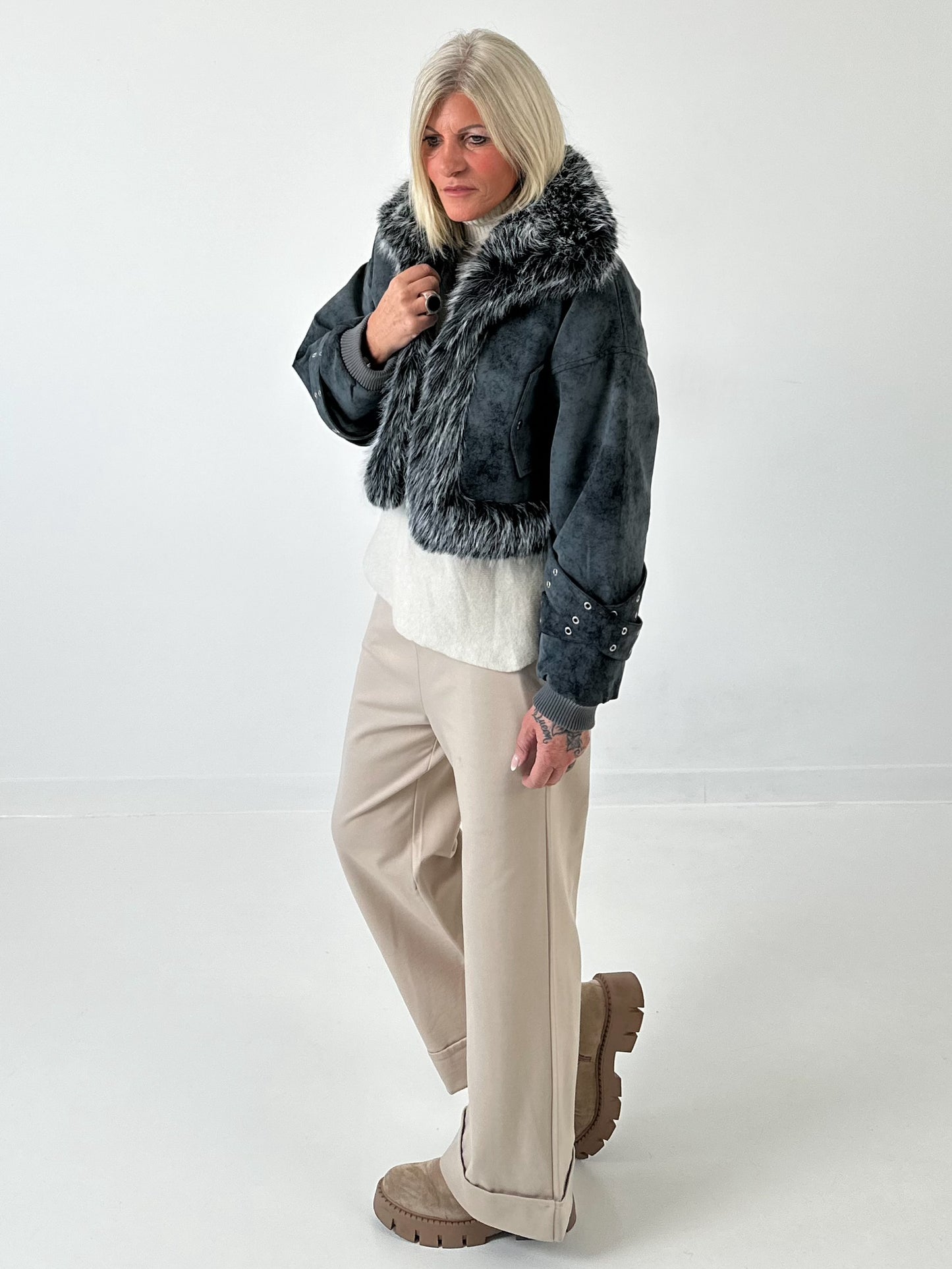 Kort jasje model "Winter Rebel" - antraciet