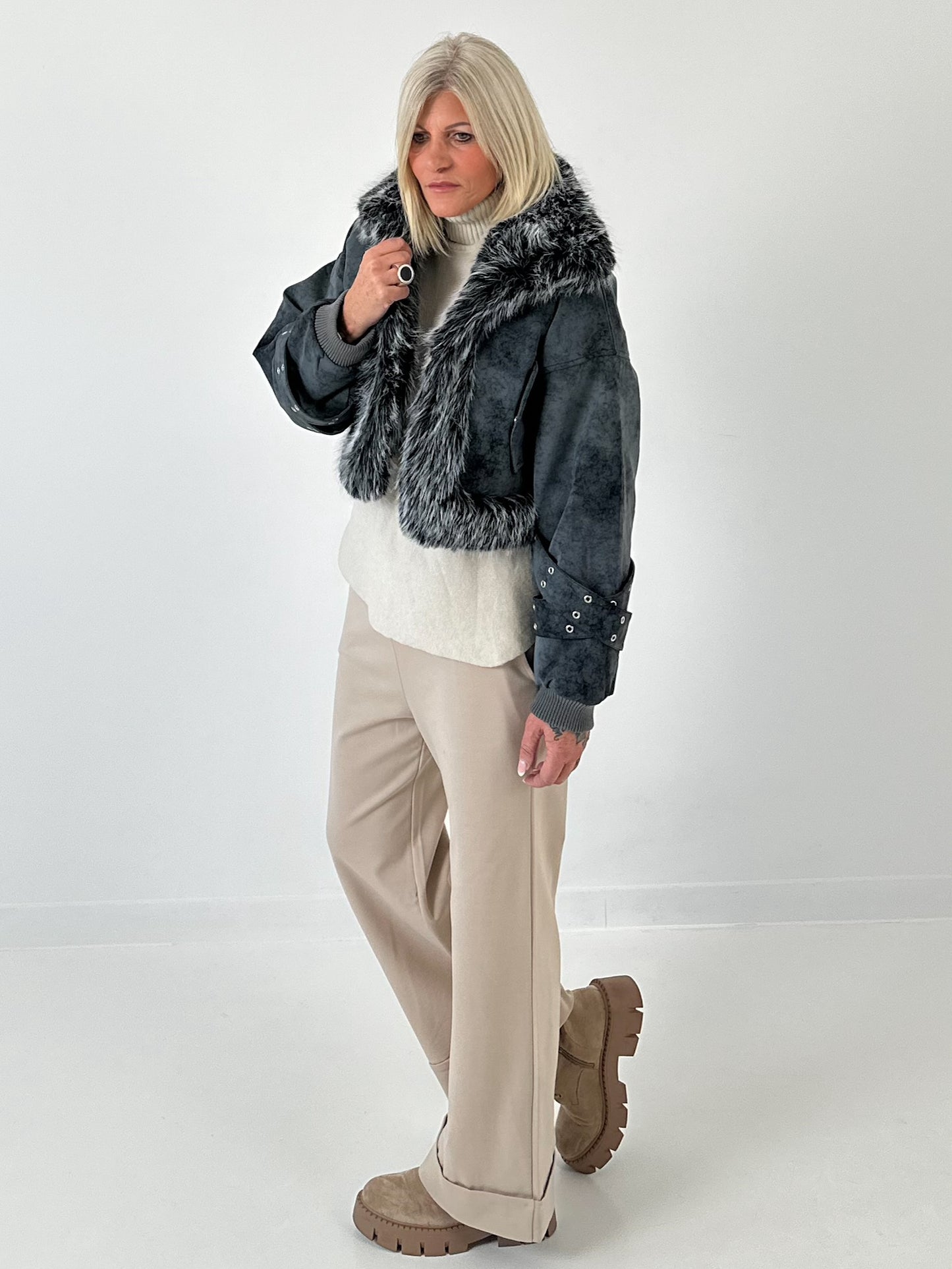 Kort jasje model "Winter Rebel" - antraciet