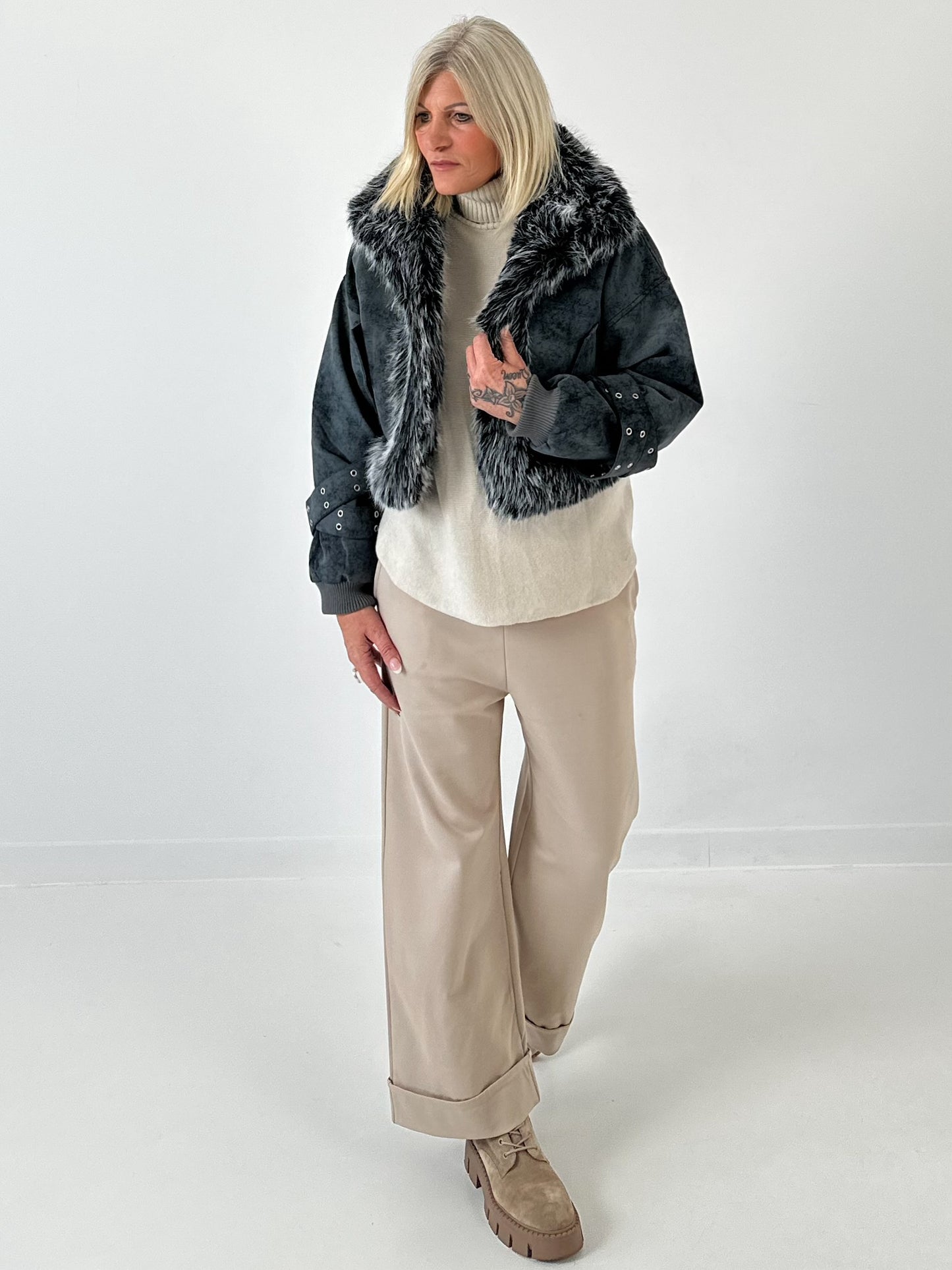 Kort jasje model "Winter Rebel" - antraciet