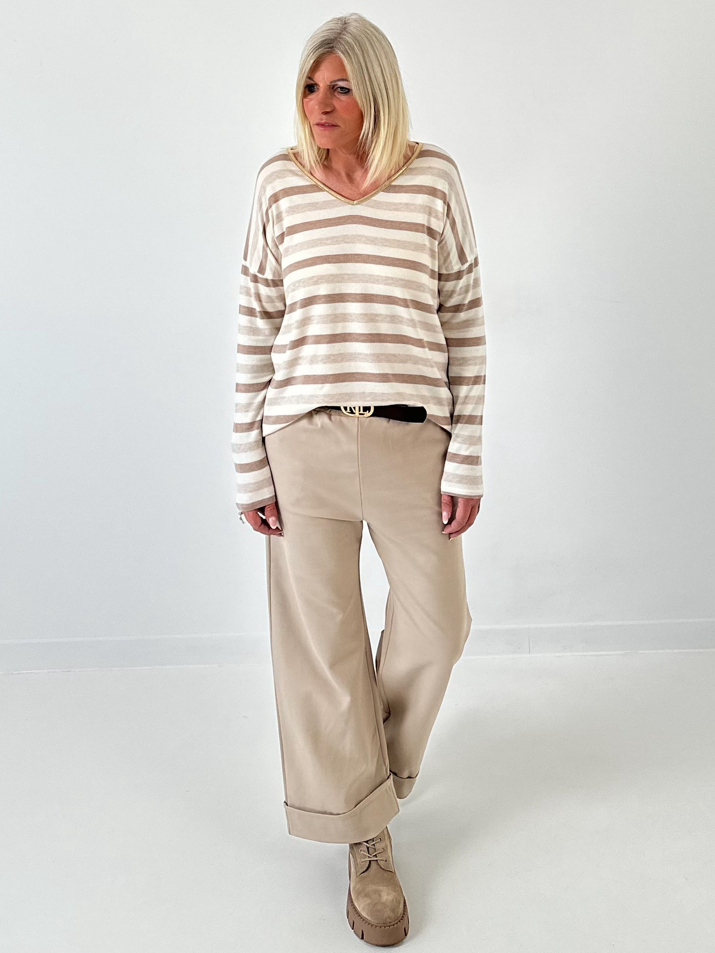 Striped shirt model "Striped Vibe" - beige-striped