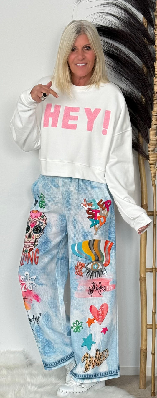 Kurzes kastiges Sweatshirt mit Frottee Buchstaben "HEY!" - weiss