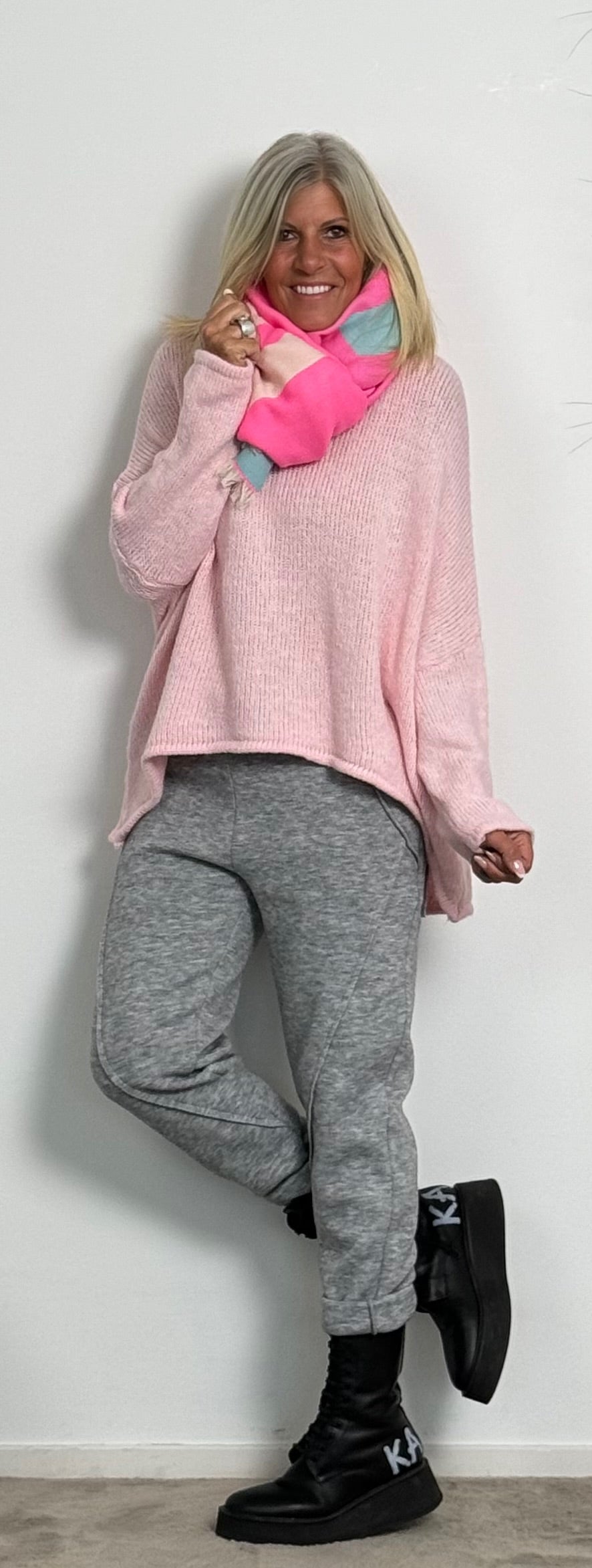 Sweater "Cela" - pink