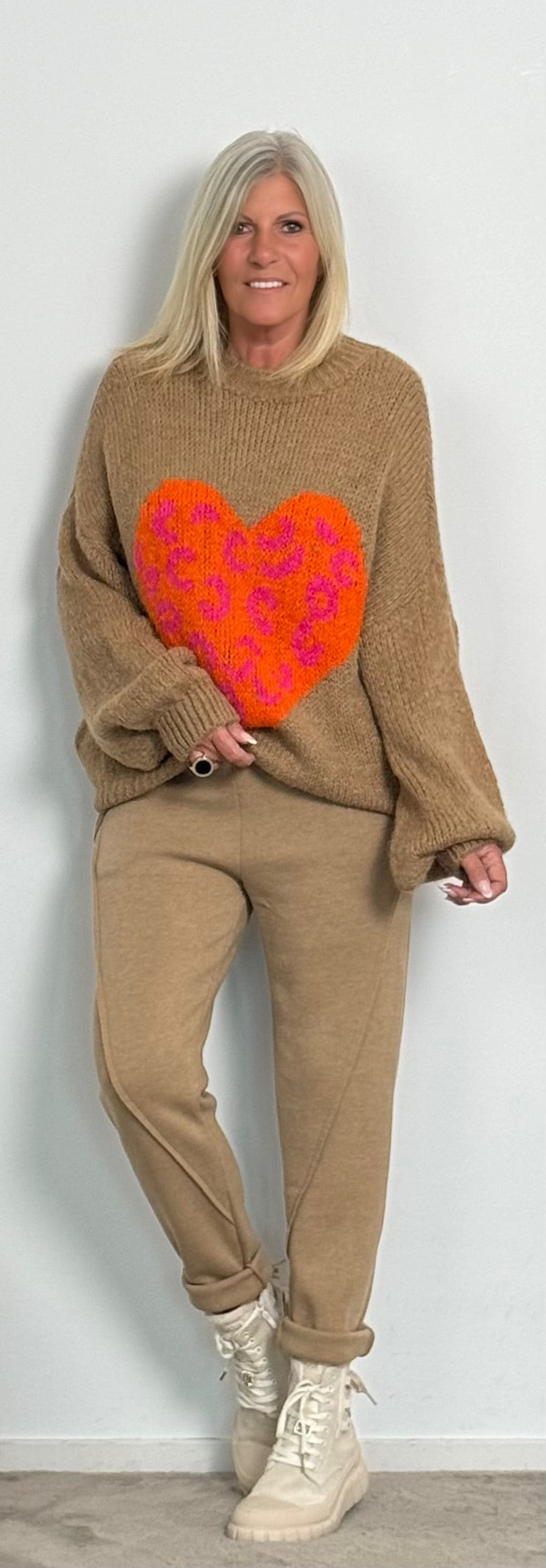 Pullover "Big Leo Heart" - camel