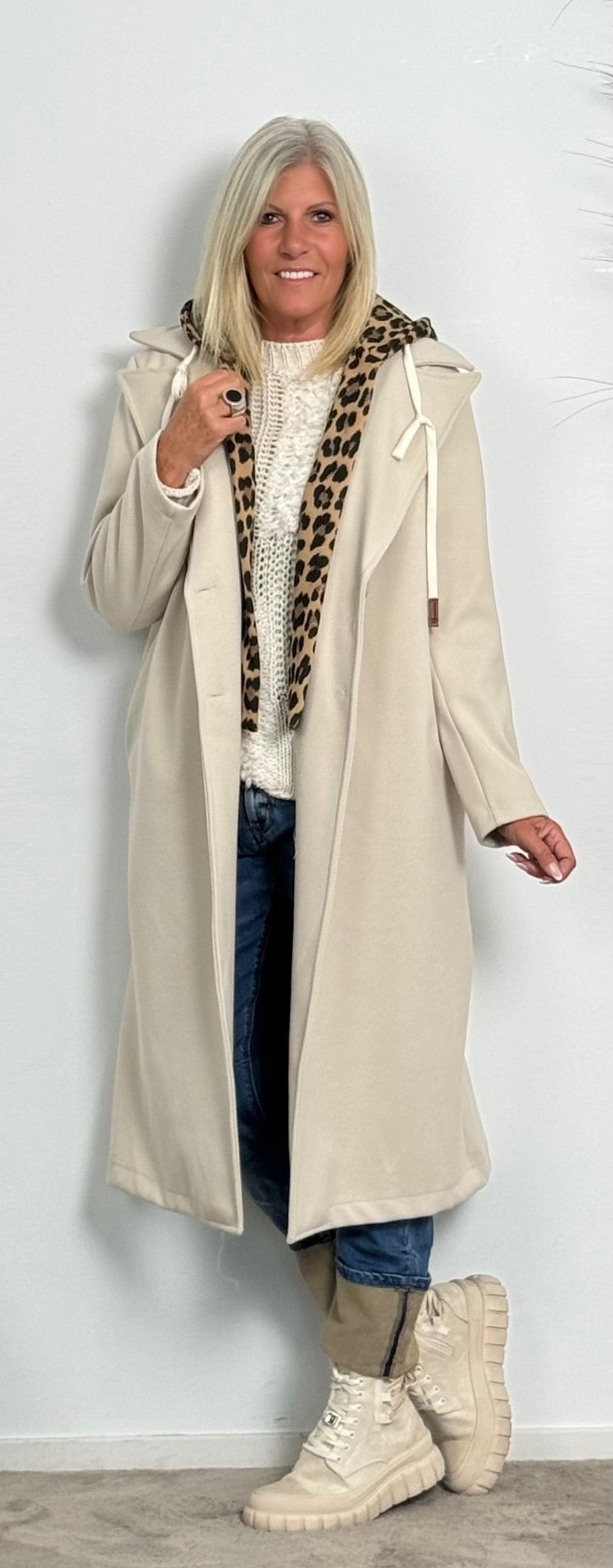 Coat with Leo sweatshirt insert "Lulu" - beige