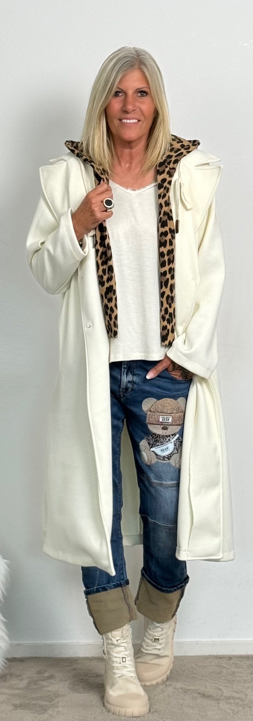 Coat with Leo sweatshirt insert "Lulu" - wool white