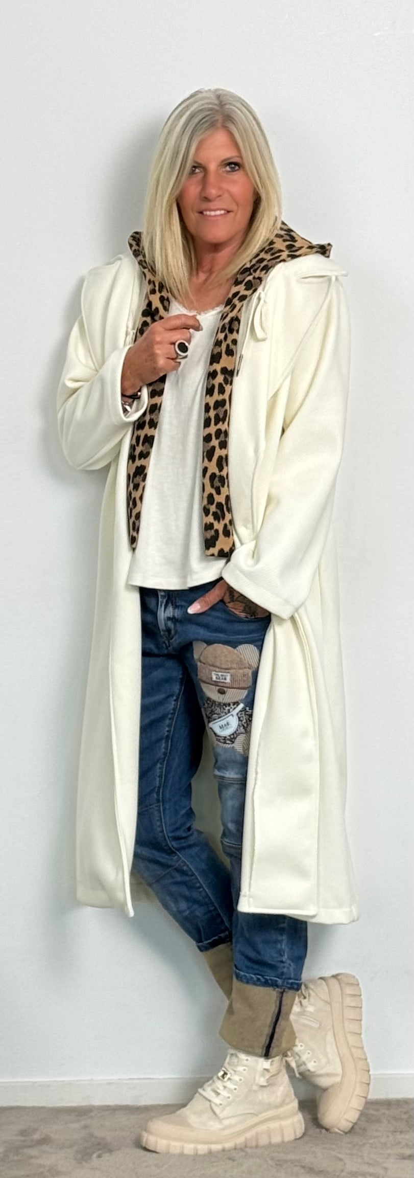 Coat with Leo sweatshirt insert "Lulu" - wool white