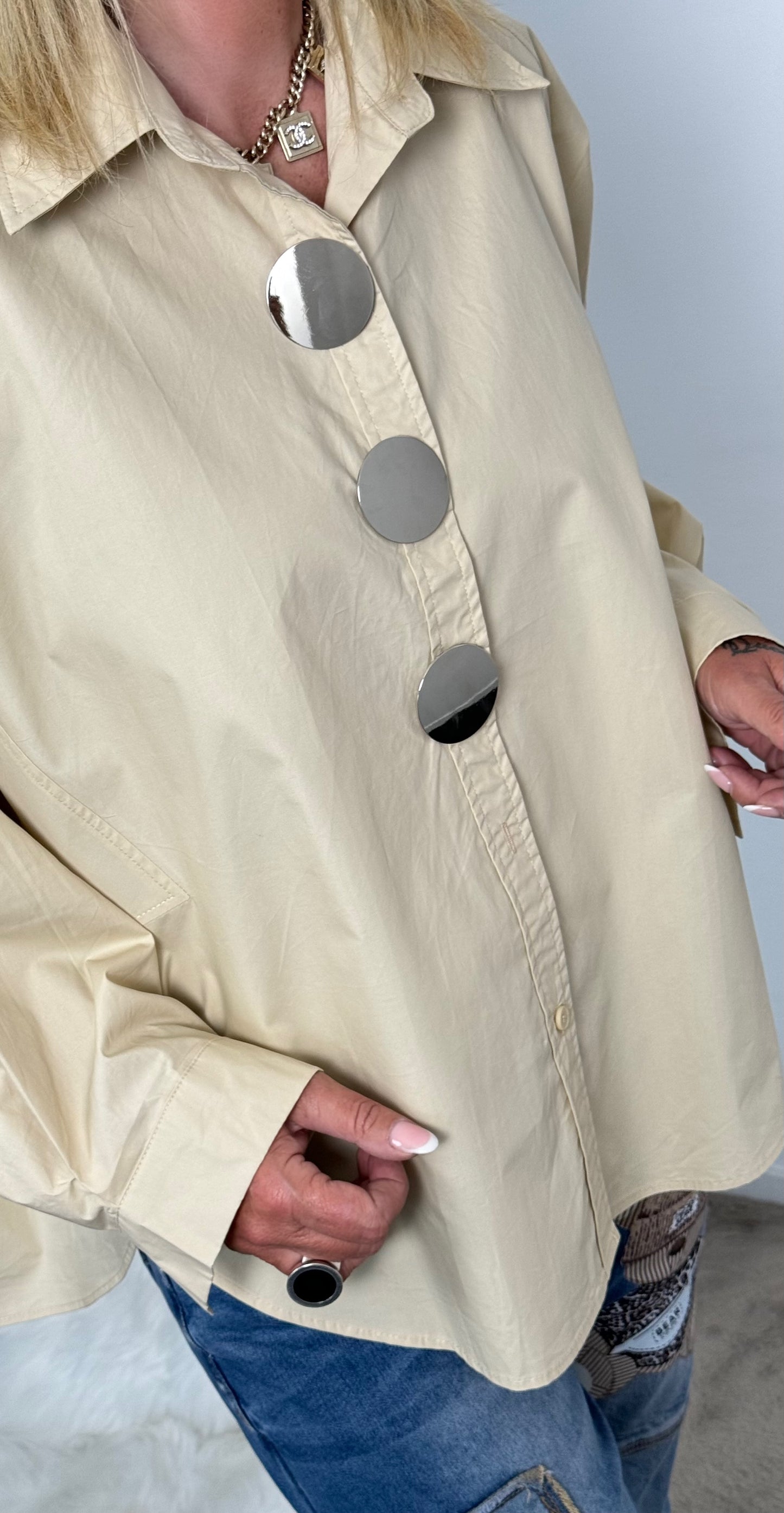 Oversized blouse with 3 large buttons "Rebecca" - beige