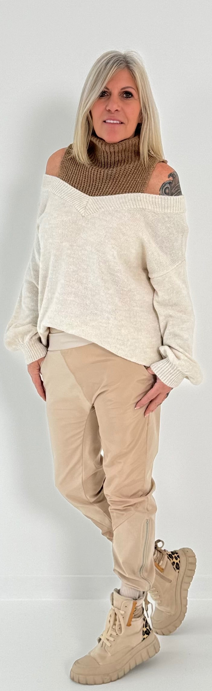 Off shoulder sweater with sophisticated knitted insert model "Viola" - beige