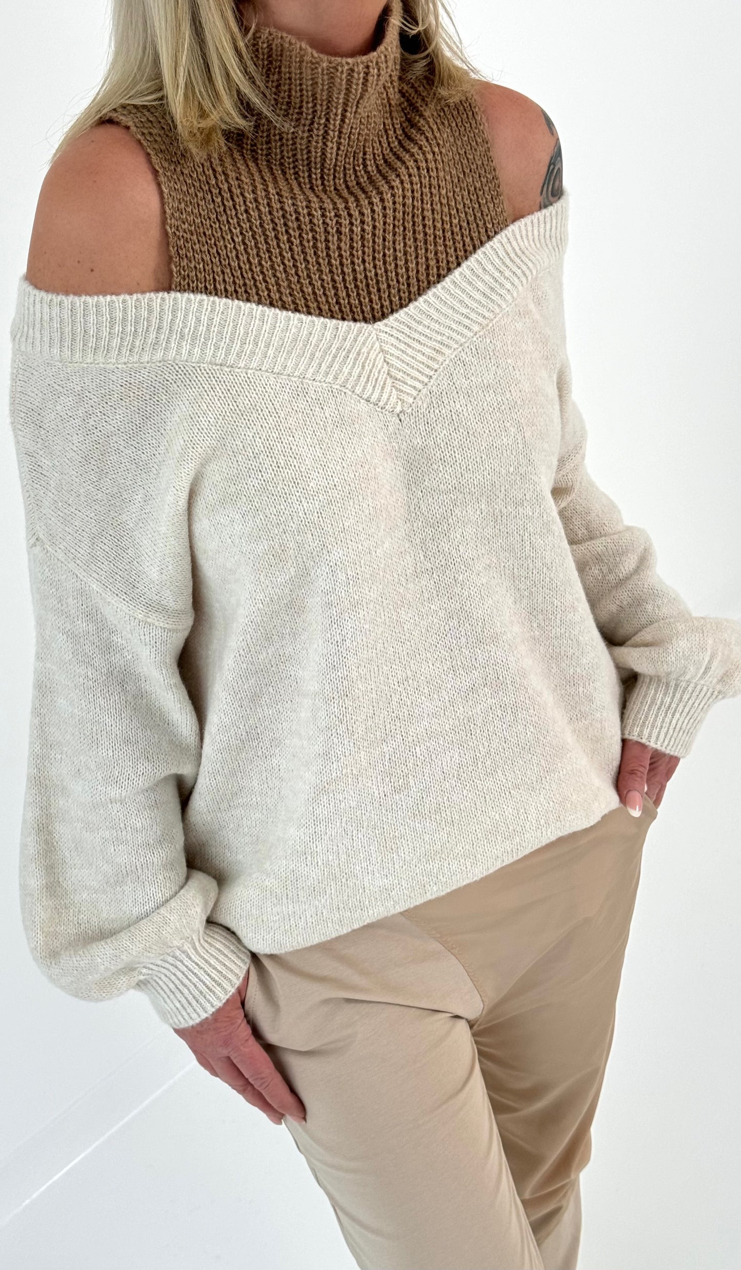 Off shoulder sweater with sophisticated knitted insert model "Viola" - beige