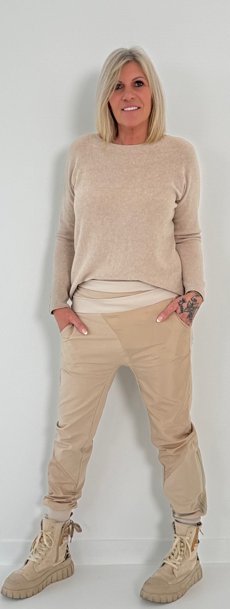 Pants in a sophisticated material mix model "Joy" - beige (available from approx. 19.12.24)