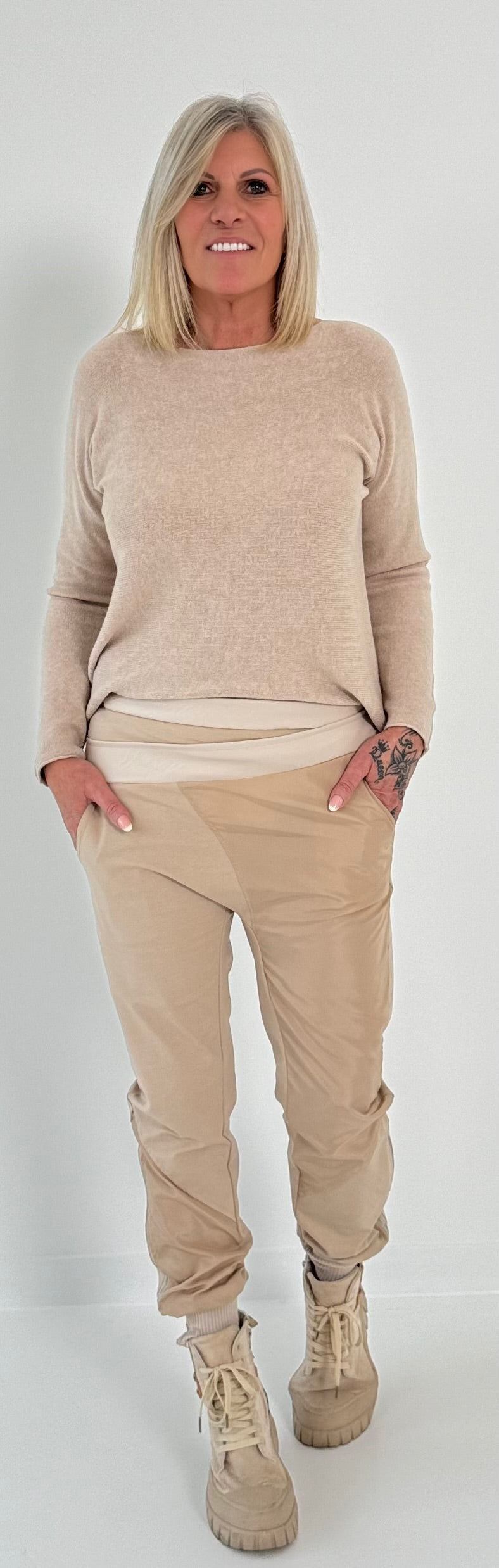 Pants in a sophisticated material mix model "Joy" - beige (available from approx. 19.12.24)