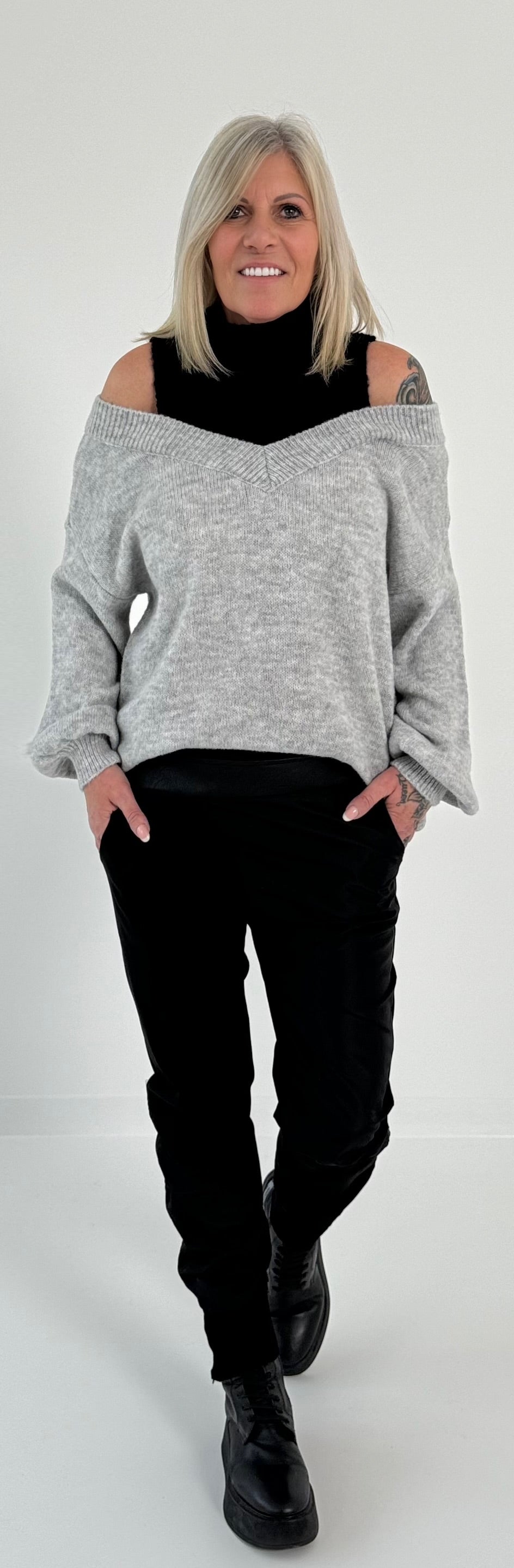 Off shoulder sweater with sophisticated knitted insert model "Viola" - grey