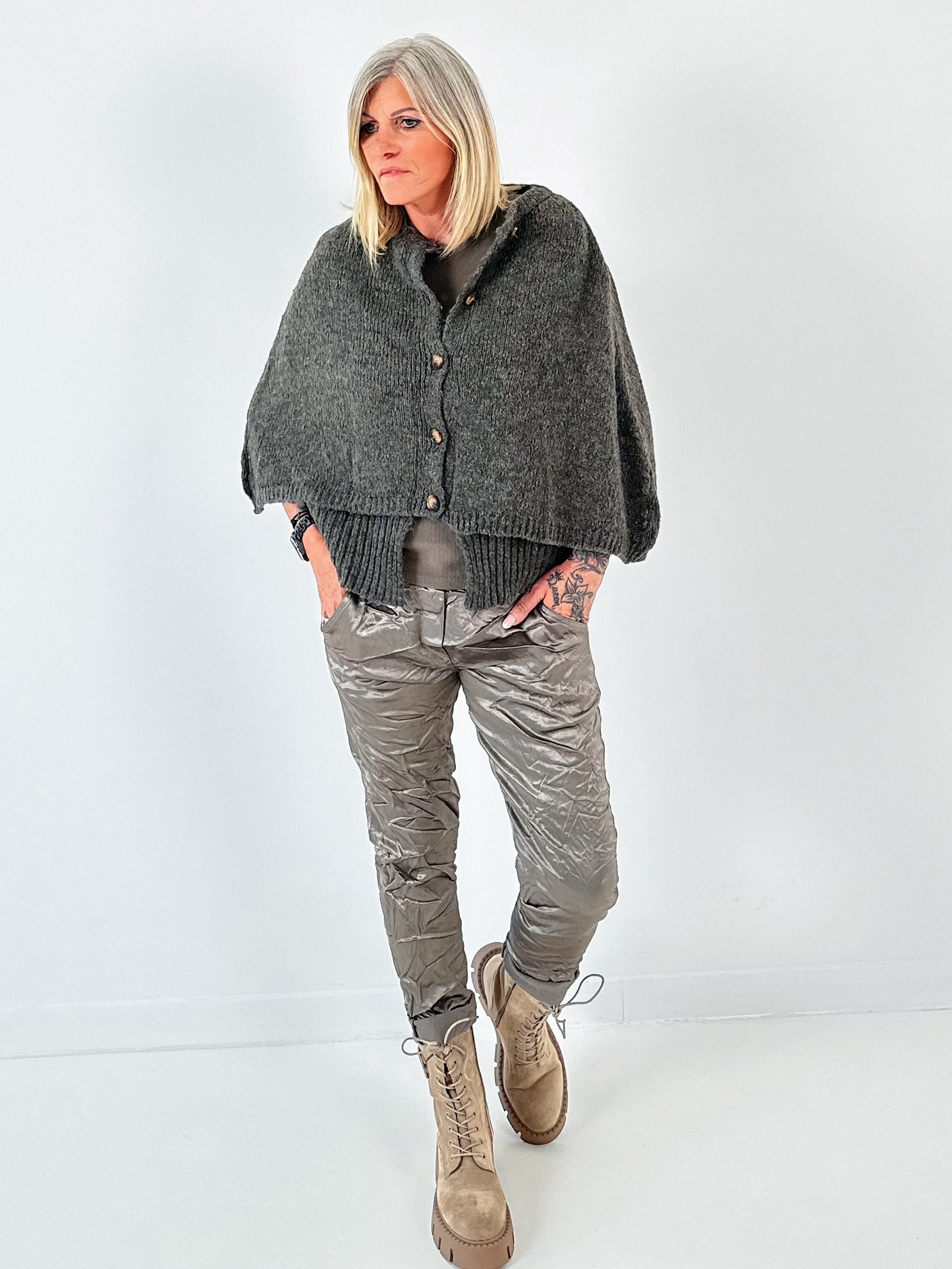 Cardigan model "Cozy Cape" - taupe