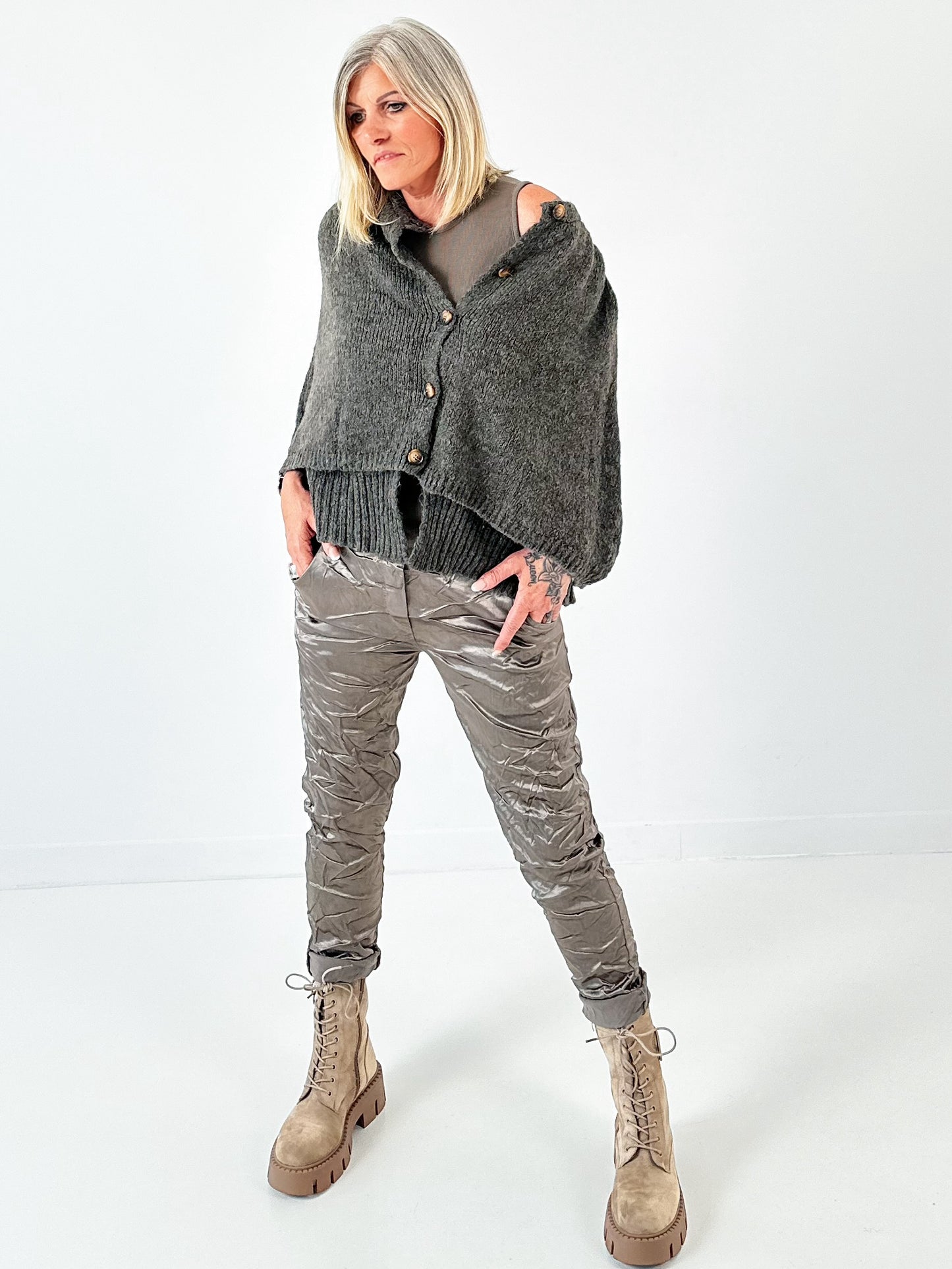 Cardigan model "Cozy Cape" - taupe