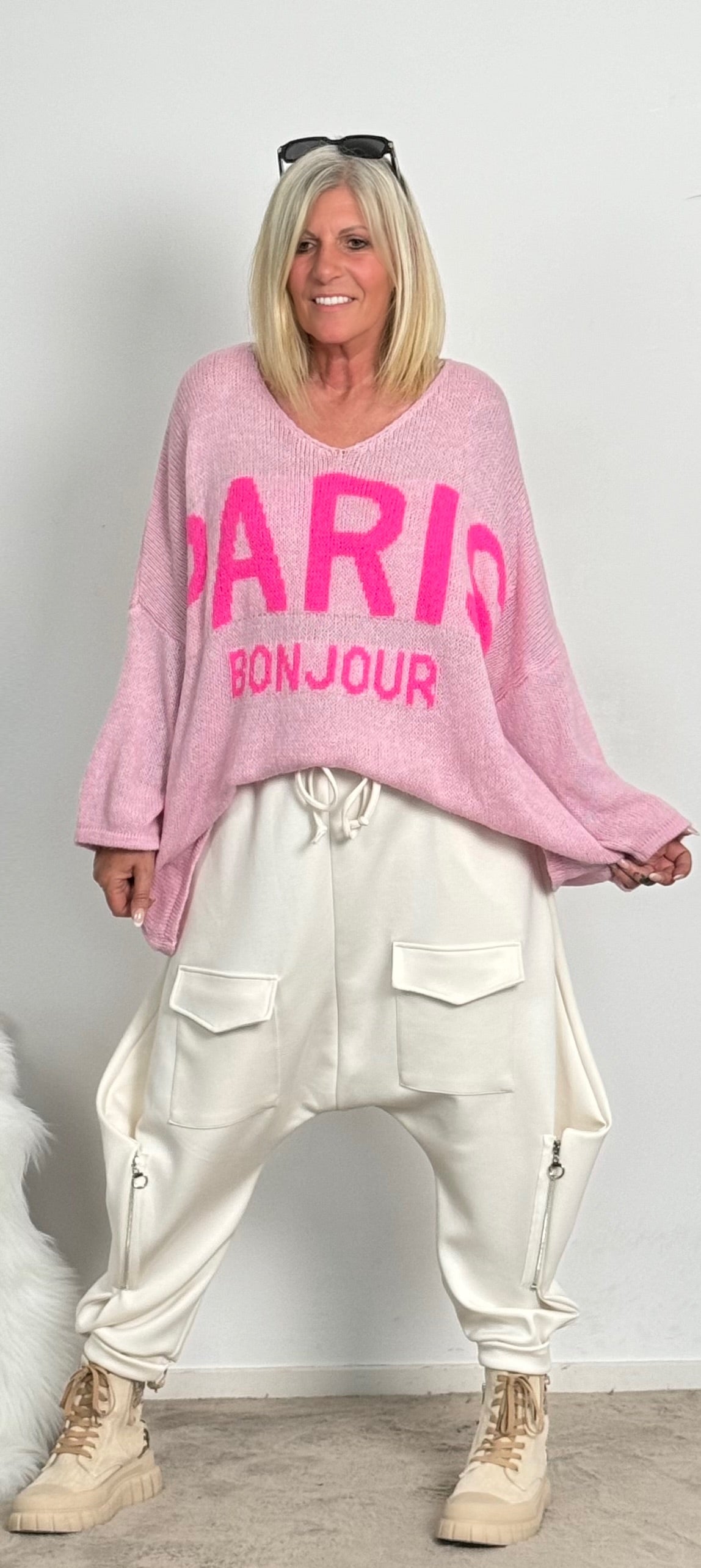 Oversized knitted sweater "Bonjour Paris" - pink