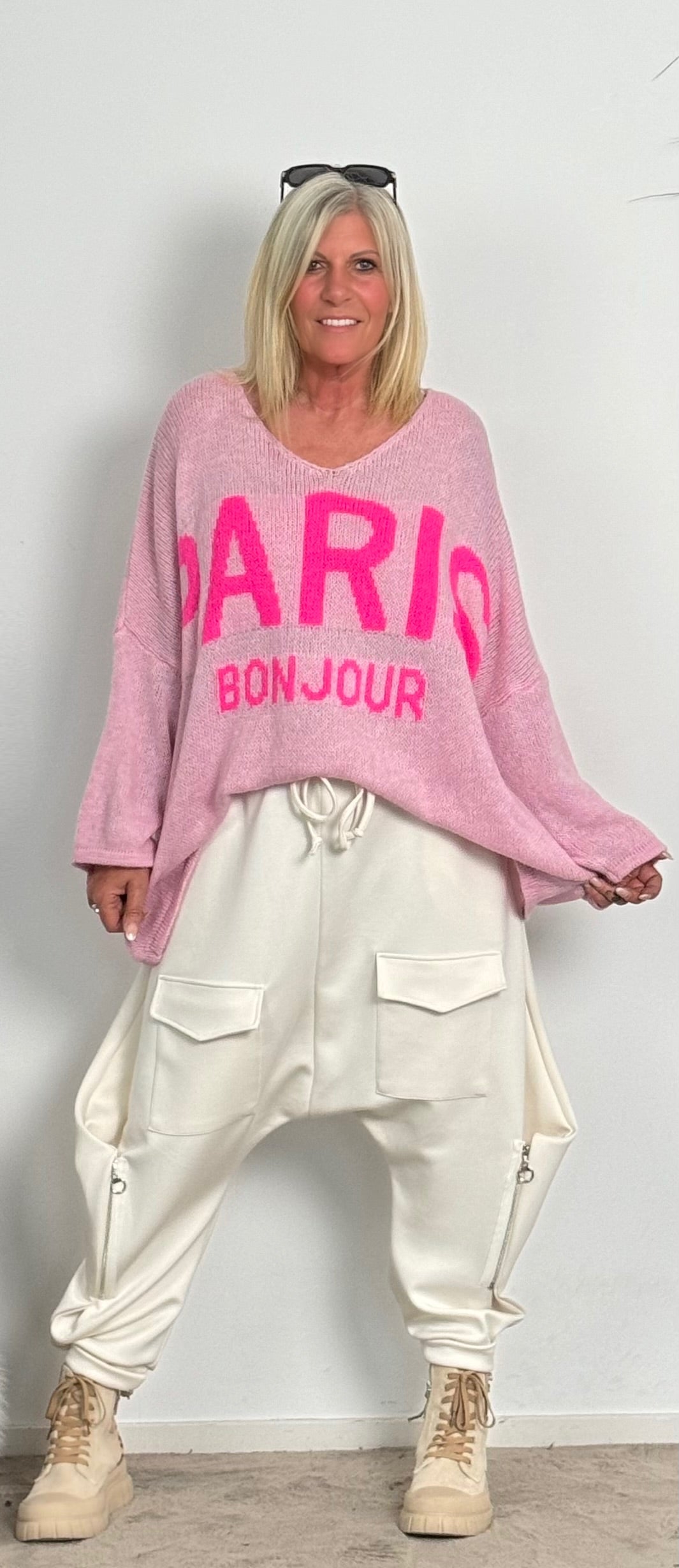 Oversized knitted sweater "Bonjour Paris" - pink