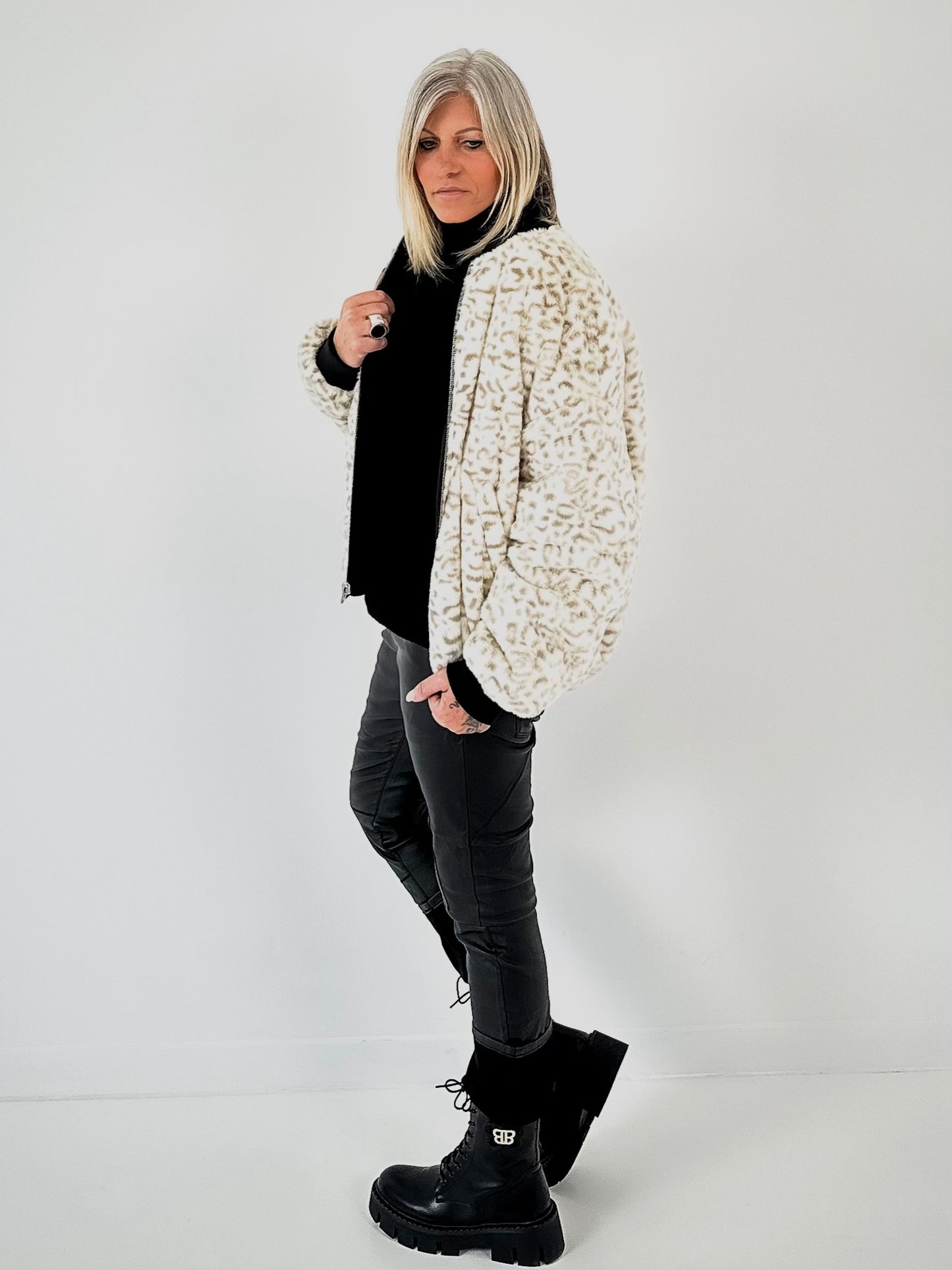 Omkeerbaar bomberjack model "Change" - zwart-leo