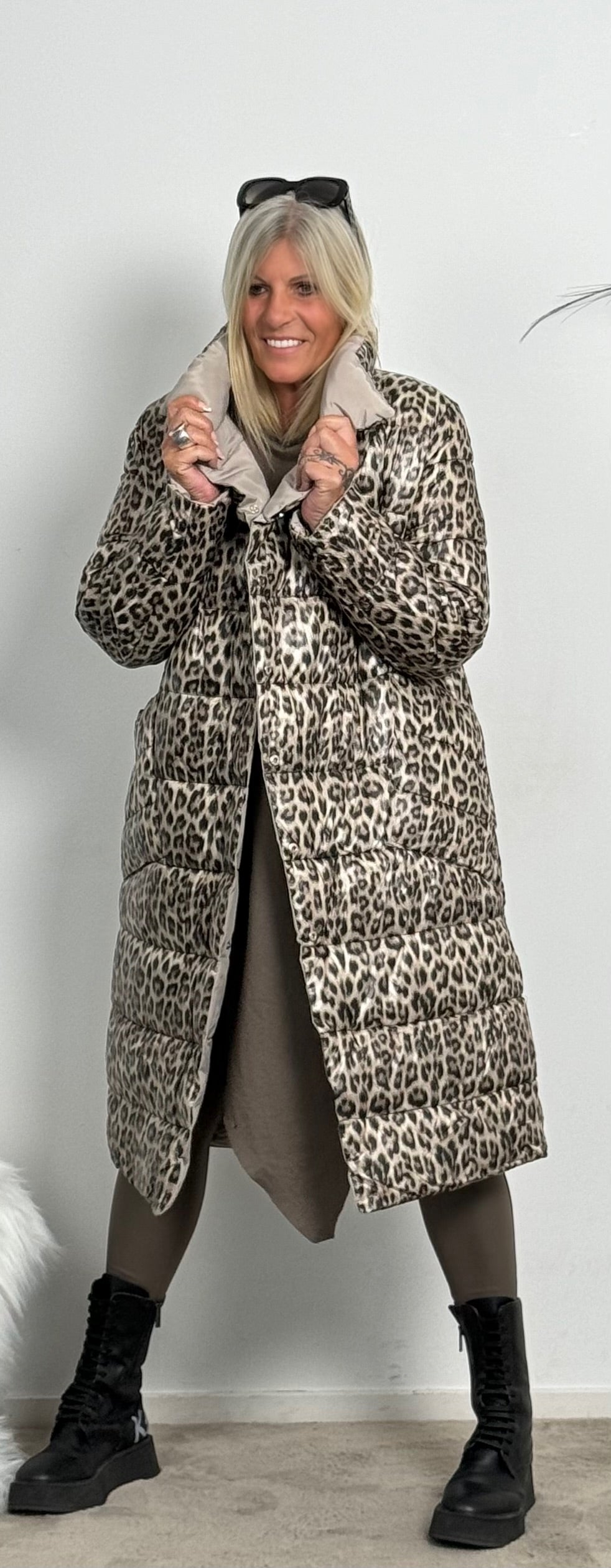 Reversible coat "Amazing" -beige-leo