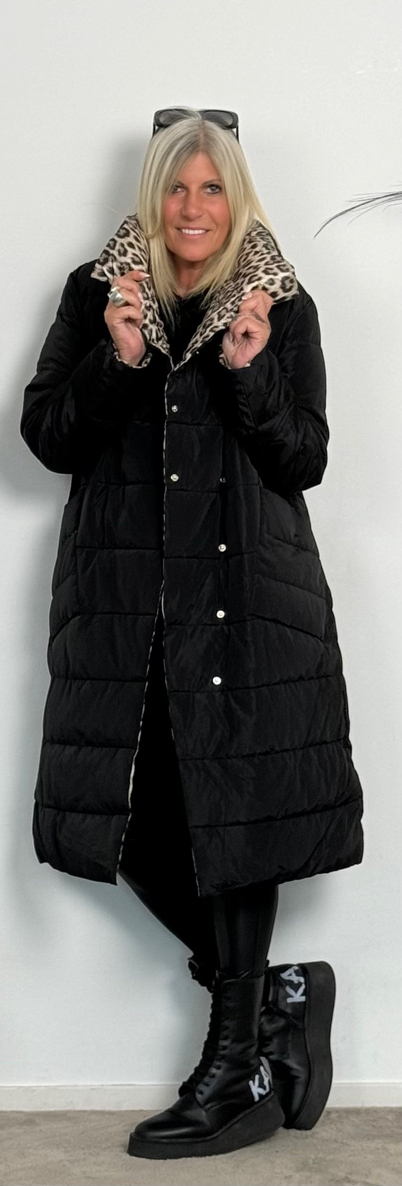 Reversible coat "Amazing" - black-leo