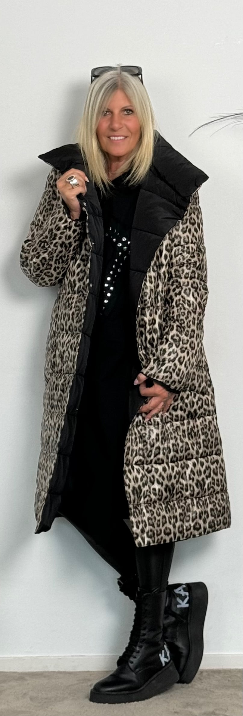 Reversible coat "Amazing" - black-leo