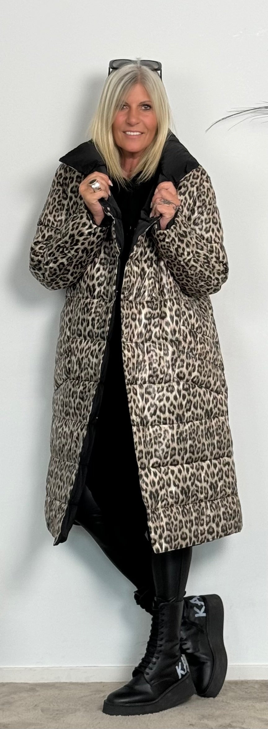 Reversible coat "Amazing" - black-leo