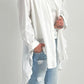 Oversized blouse met ruches aan de uiteinden, model "Xanadu" - wit