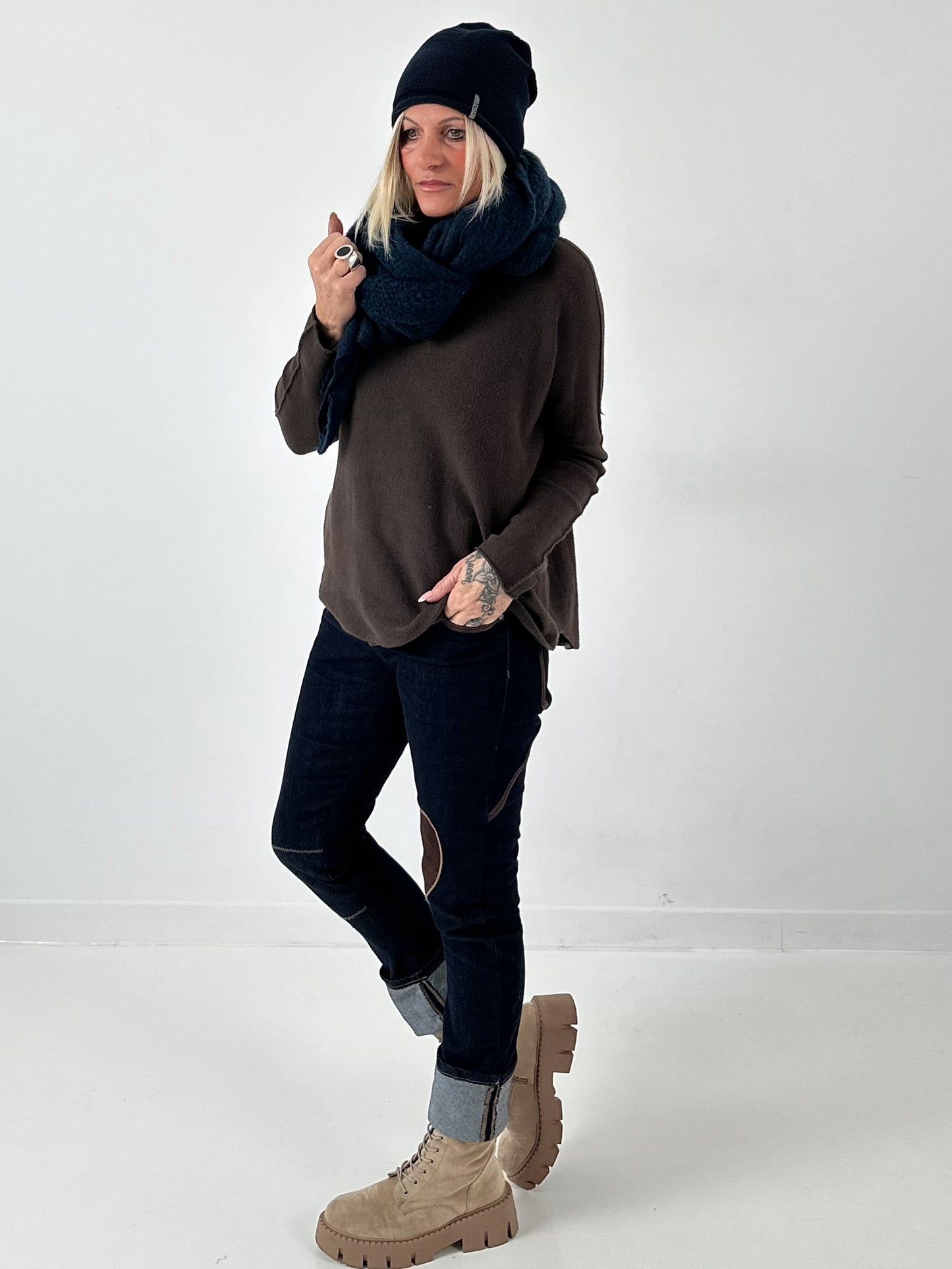 Achti hoed model "Night" - middernachtblauw