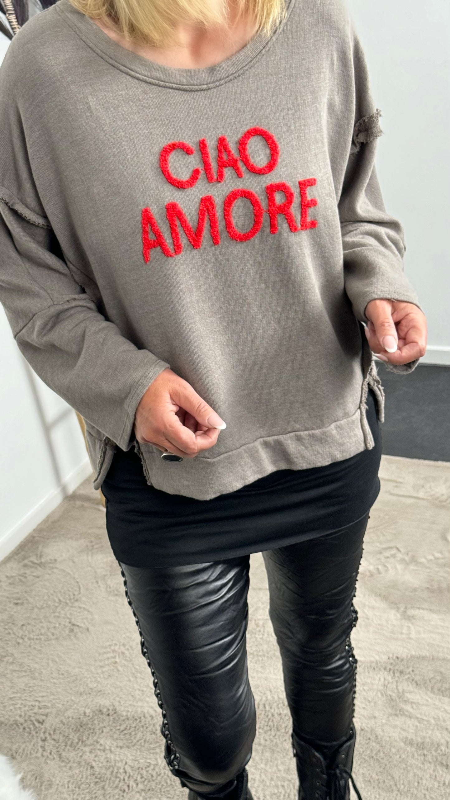 Kastiges Sweatshirt "Ciao Amore" - taupe