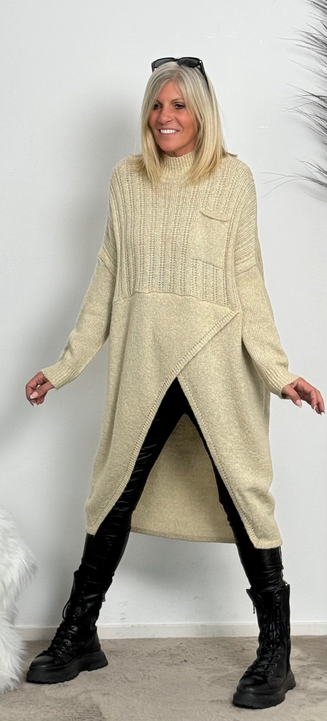 Long knitted sweater "Susa" - beige