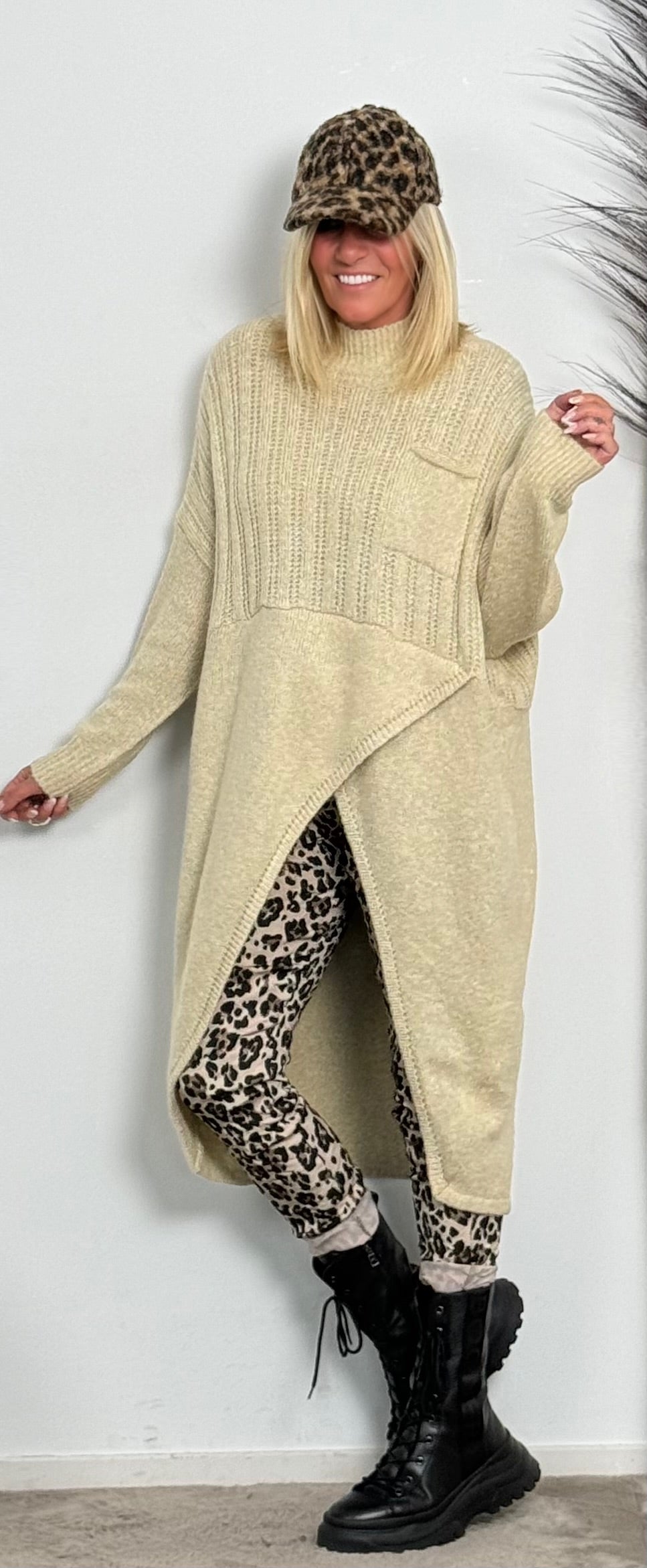 Long knitted sweater "Susa" - beige