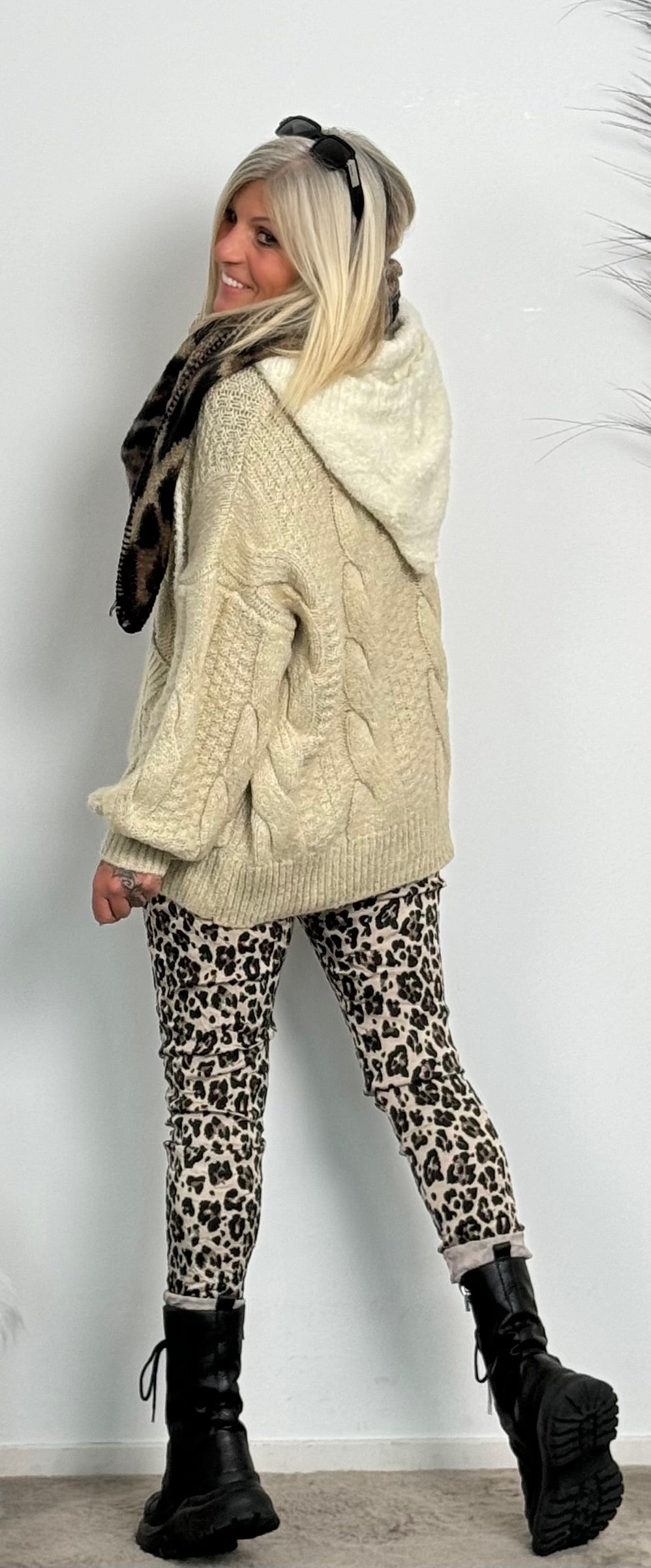 Cardigan with hood "Joyn" - beige