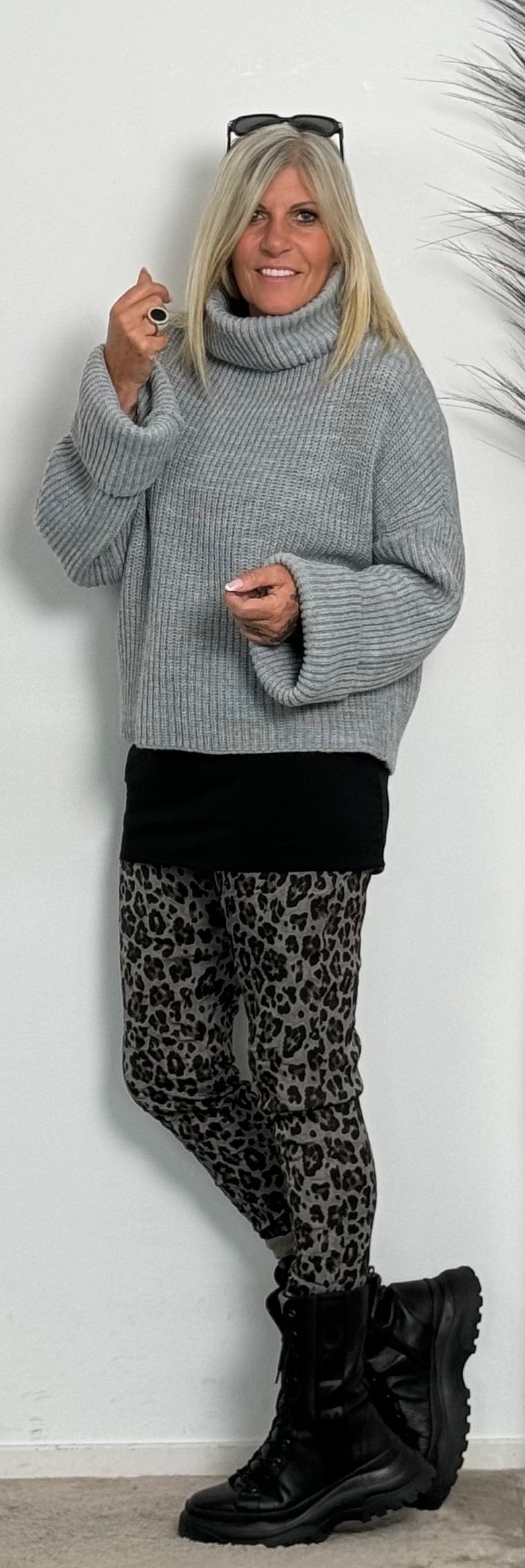 Boxy chunky knit sweater with turtleneck "Ivory" - grey