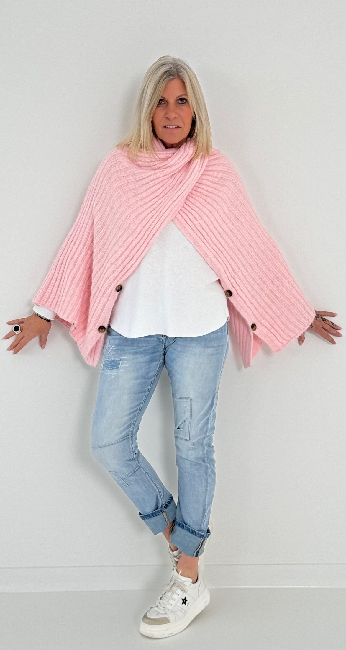 Poncho/plaid model "Mona" - babyroze