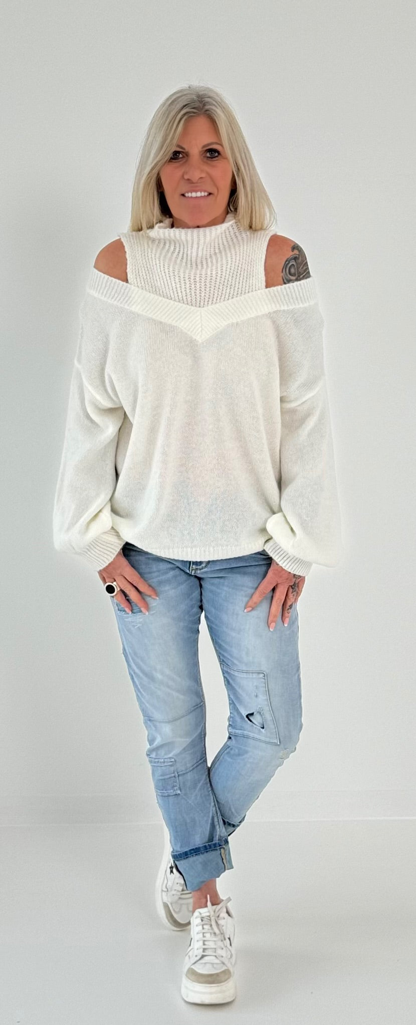 Off shoulder sweater with sophisticated knitted insert model "Viola" - ecru