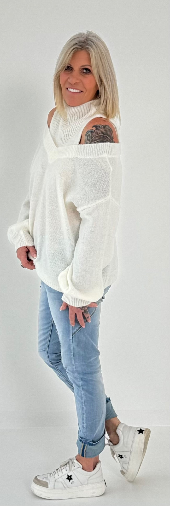 Off shoulder sweater with sophisticated knitted insert model "Viola" - ecru